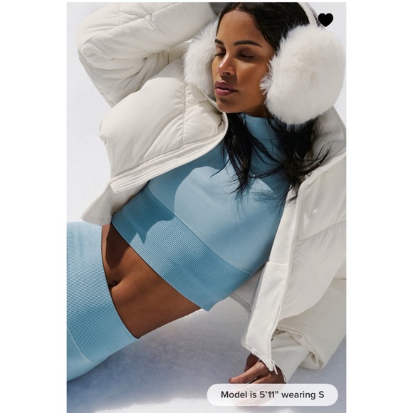 ALO Yoga Tops - NWT ALO Yoga Seamless Winter Warm Cropped Plush short sleeve SM